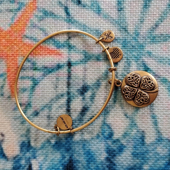 Alex and Ani Four Leaf Clover Bracelet - Picture 3 of 15